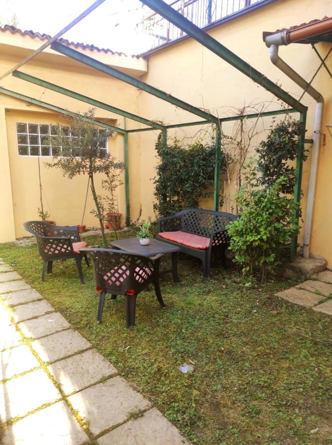 Sweet Lake Suite Arona Bagian luar foto